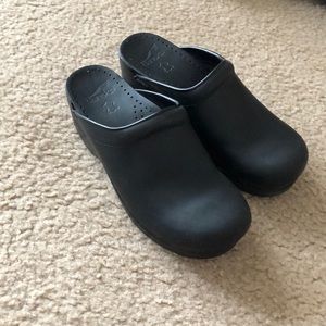 Sonja Black Dansko clogs, never worn